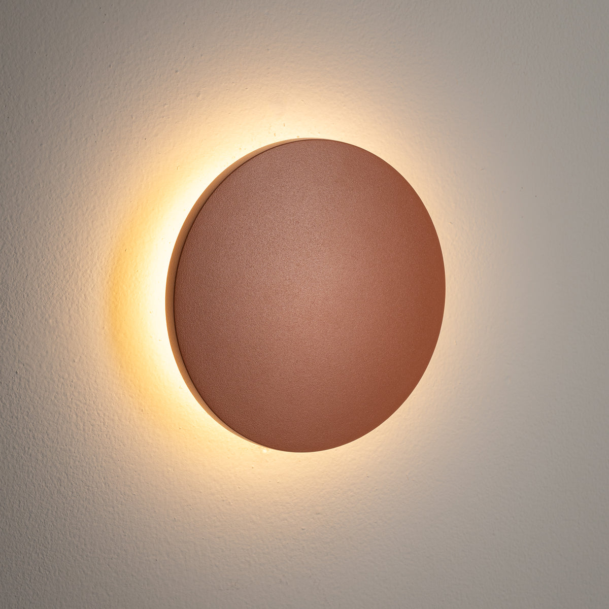 Nowodvorski Lampa ścienna natynkowa ARIA LED S 6W 220-230 50/60 IP54 - Aluminium lakierowane - Terakota 11564 - lampa włączona