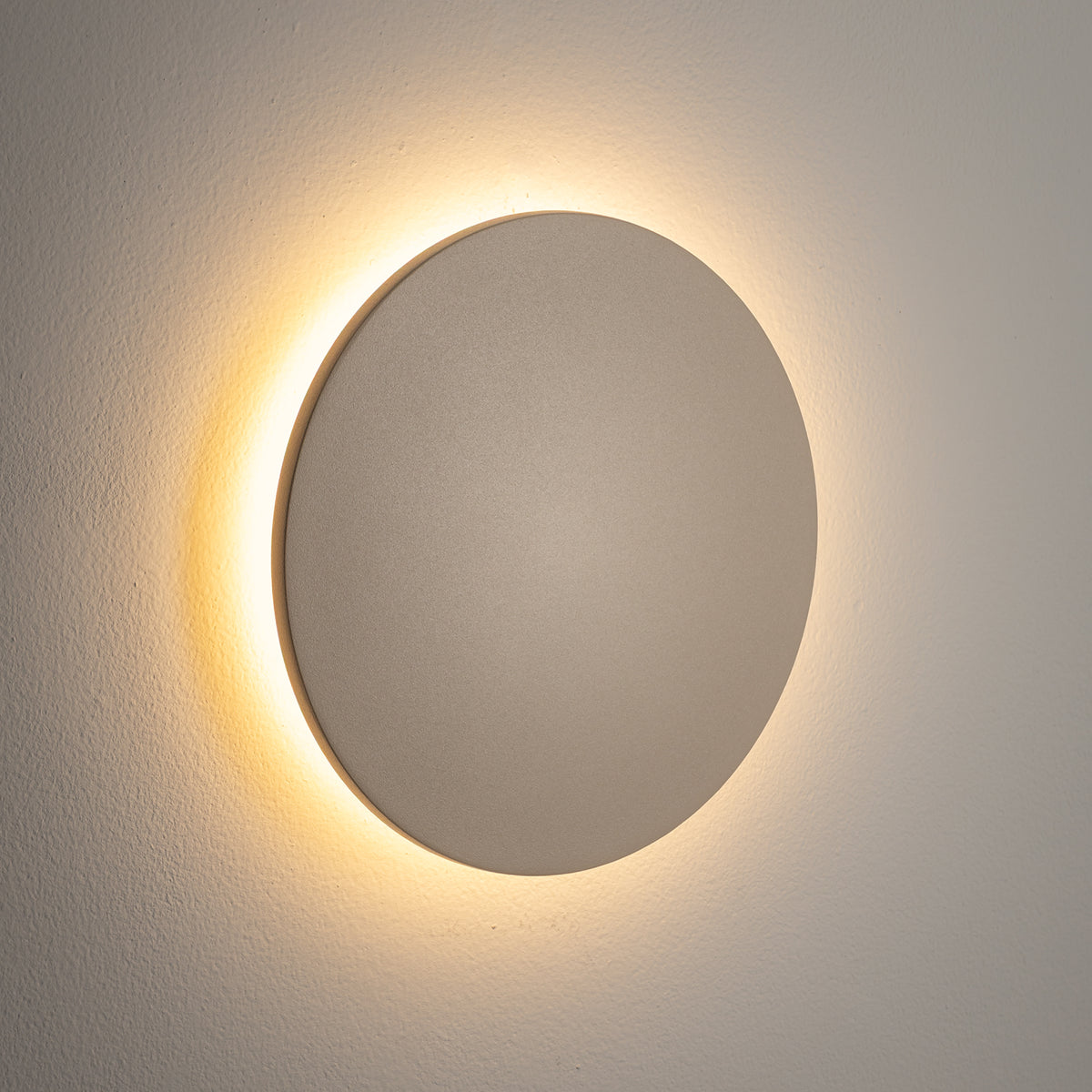 Nowodvorski Lampa ścienna natynkowa ARIA LED M 9W 220-230 50/60 IP54 - Aluminium lakierowane - Beżowy 11566 - lampa włączona