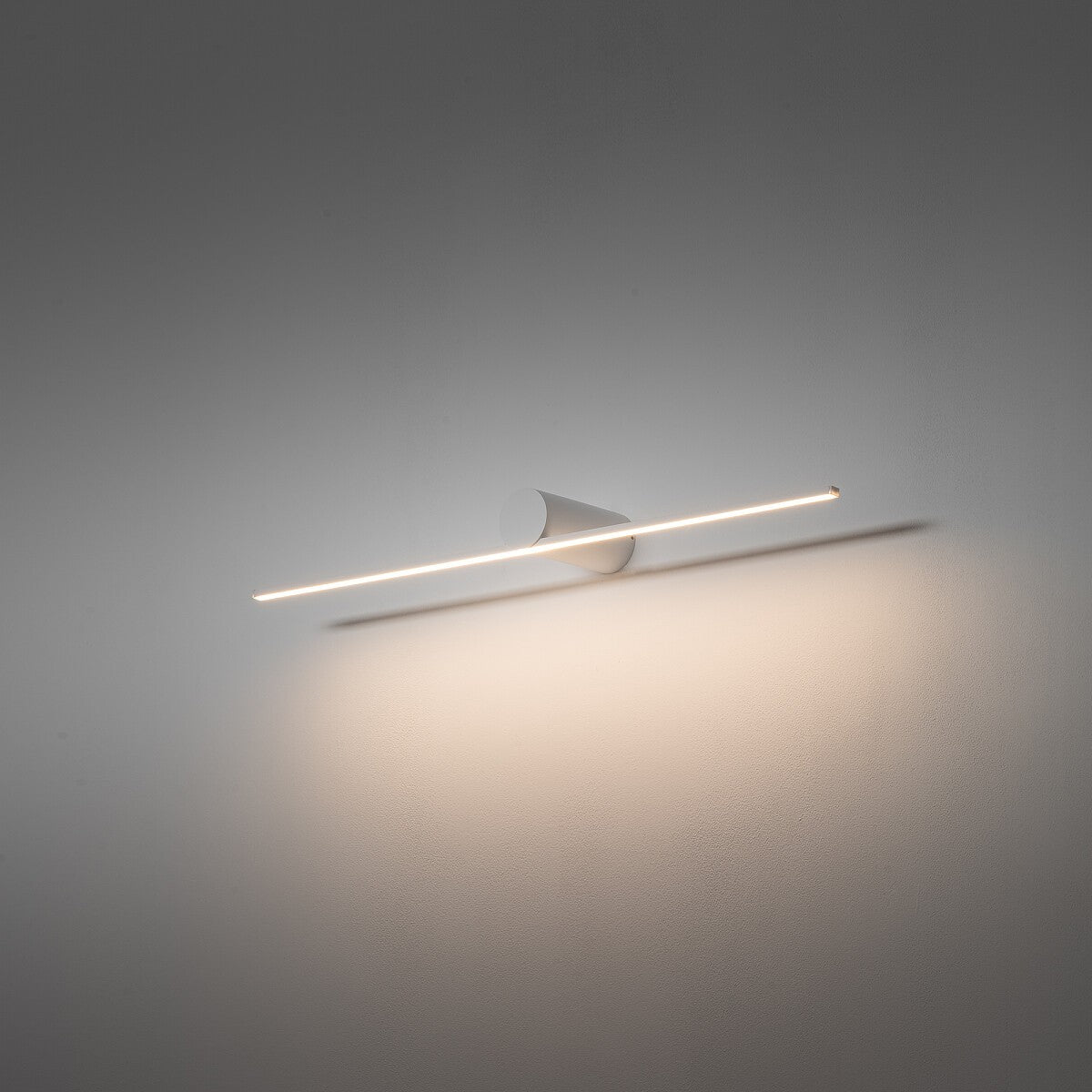 Nowodvorski Kinkiet SPIN LED S 10W 50/60Hz - Aluminium lakierowane - Biały 11587 - lampa włączona