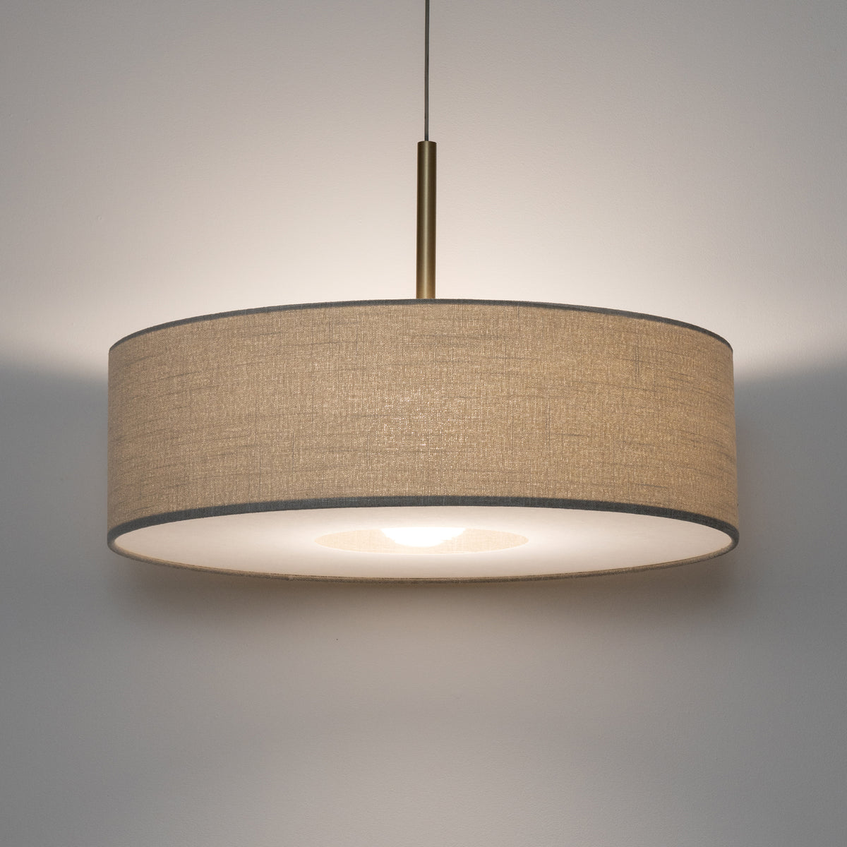 Nowodvorski Lampa wisząca SANTANA  L 25W only LED 220-230 50/60 Hz - Tkanina - Kremowy 11653 - lampa włączona
