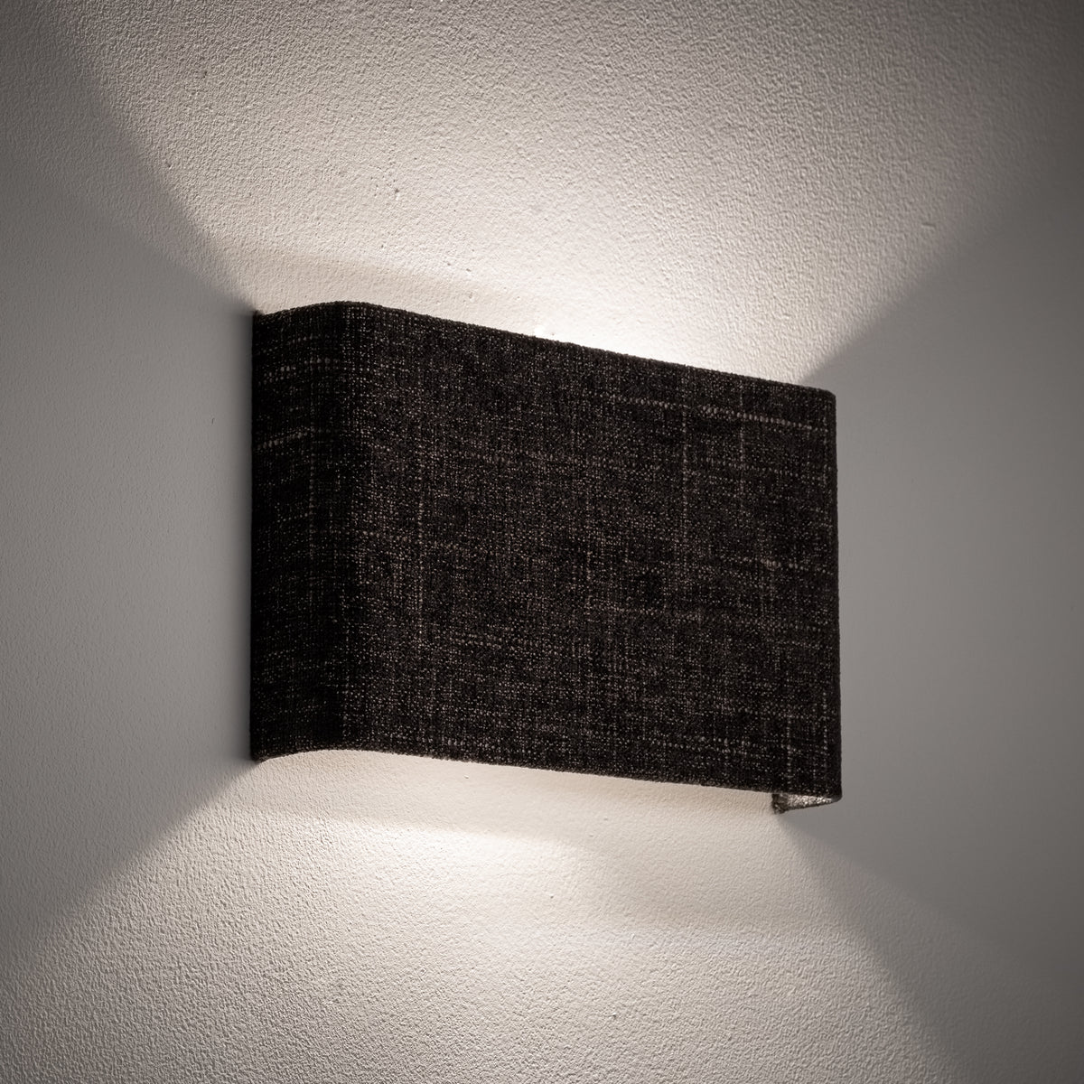 Nowodvorski Kinkiet AMARELA B 10W only LED 220-230 50/60 - Tkanina - Czarny melanż 11662 - lampa włączona