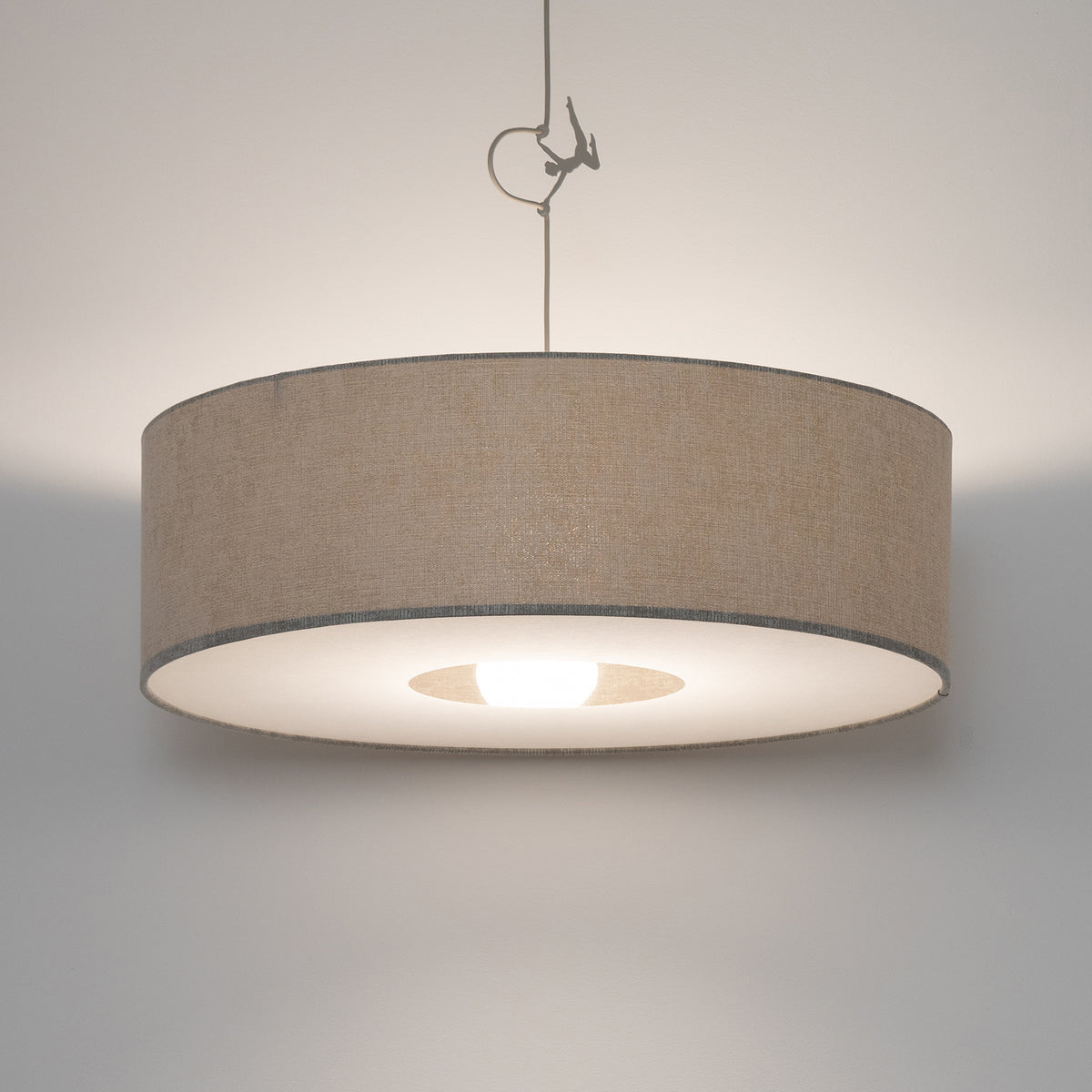 Nowodvorski Lampa wisząca CEDRO L 25W only LED 220-230 50/60 Hz - Tkanina - Beżowy 11666 - lampa włączona