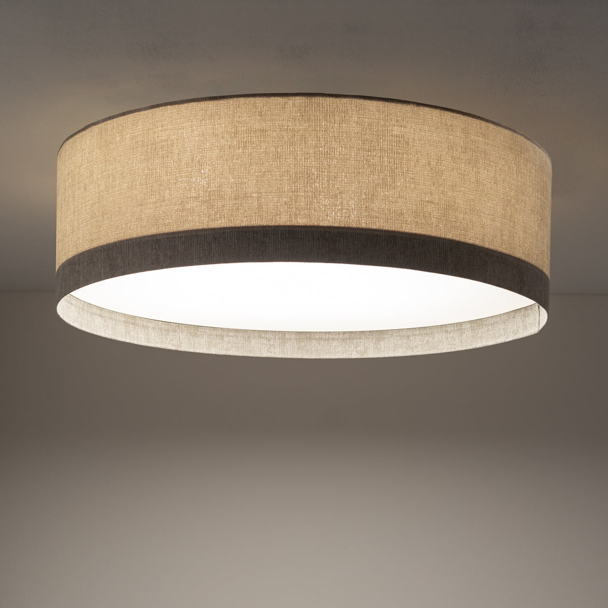Nowodvorski Plafon CEDRO M 15W only LED 220-230 50/60 Hz - Tkanina - Beżowy 11671 - lampa włączona