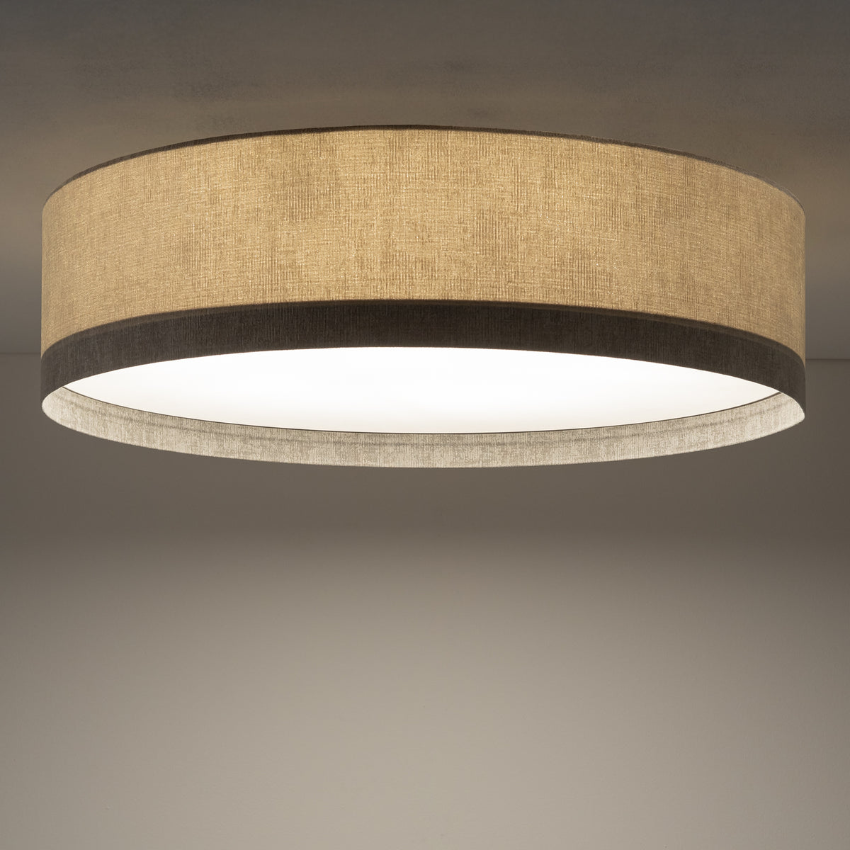 Nowodvorski Plafon CEDRO L 15W only LED 220-230 50/60 Hz - Tkanina - Beżowy 11672 - lampa włączona