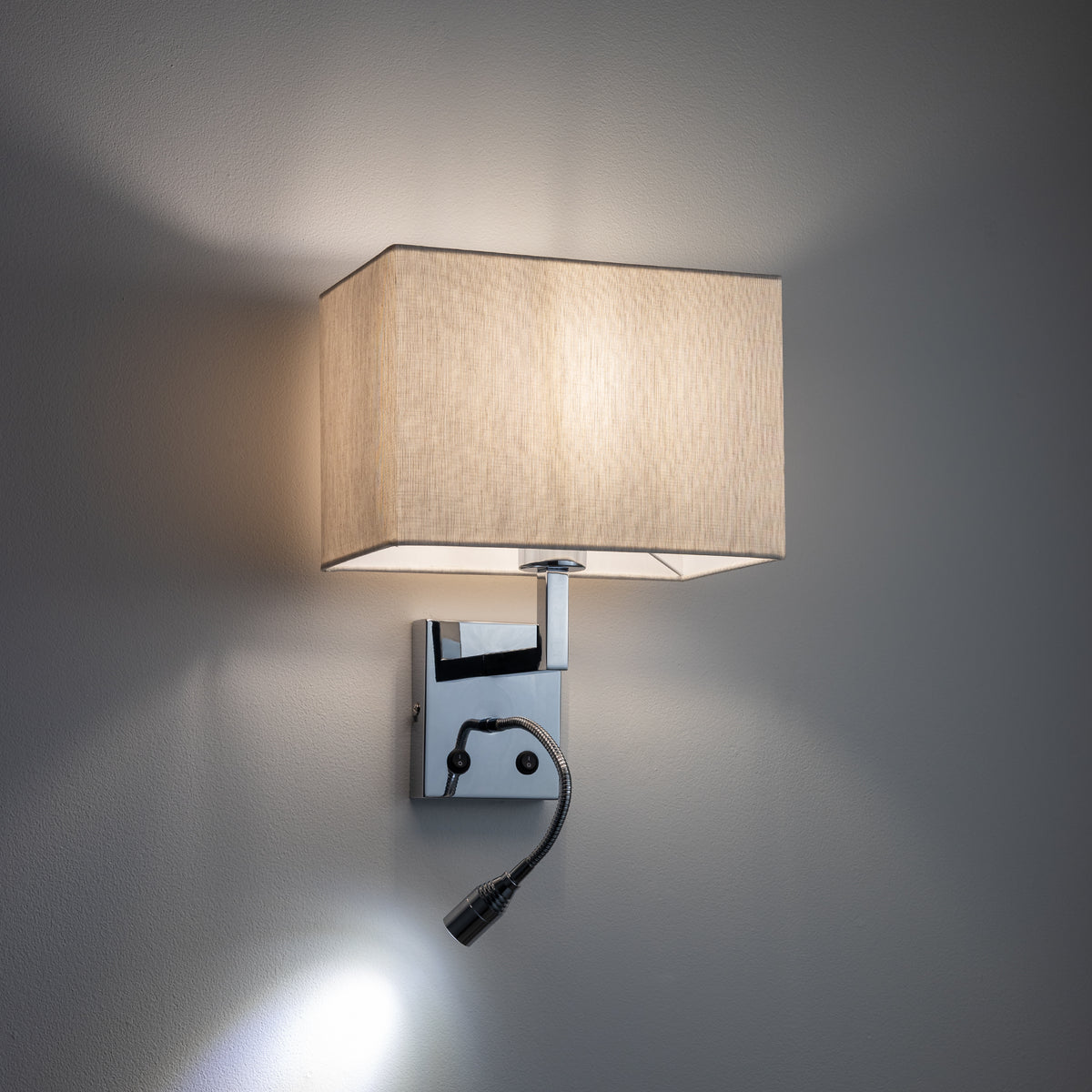 Nowodvorski Kinkiet regulowany z włącznikiem HOTEL MOOD LED 1x10W only LED, LED: 1x2.2W 220-230 50/60 - Tkanina - Kremowy 11785 - lampa włączona