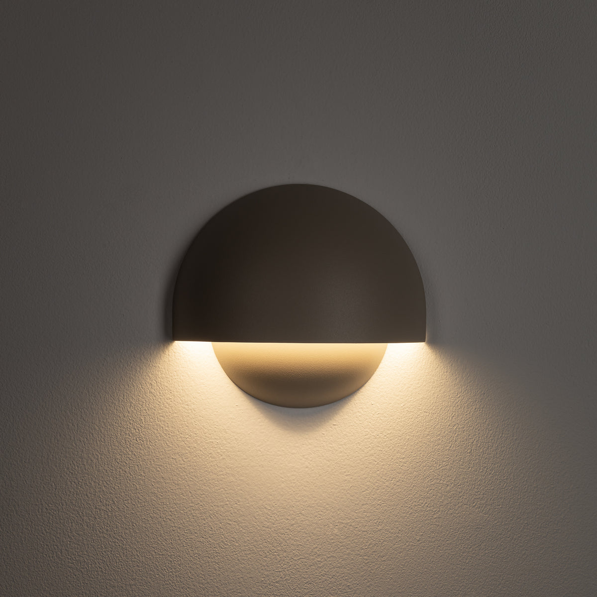 Nowodvorski Lampa CABO LED 10W 220-230 50/60 IP54 - Aluminium lakierowane - Beżowy 11805 - lampa włączona
