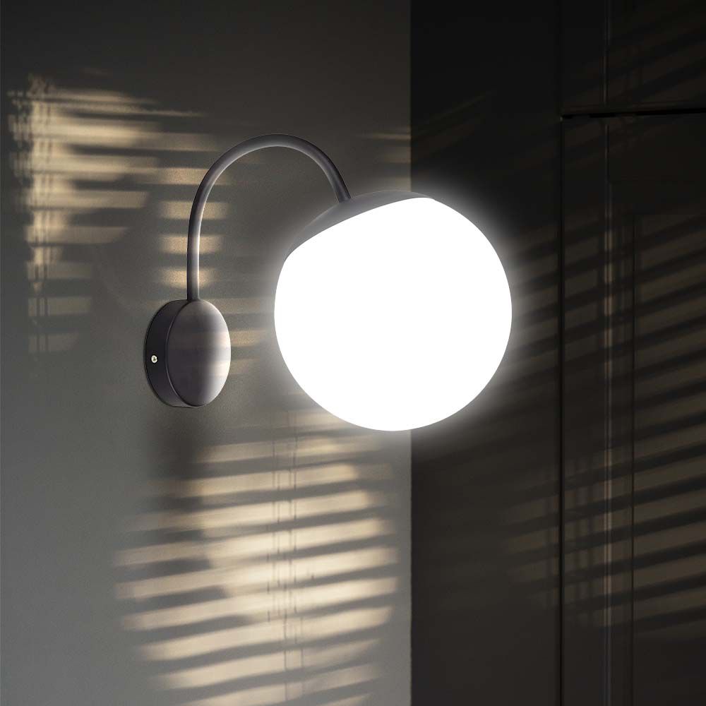 Lampa Ścienna LED / Trzonek: E27 / Kula / Kolor: Czarna