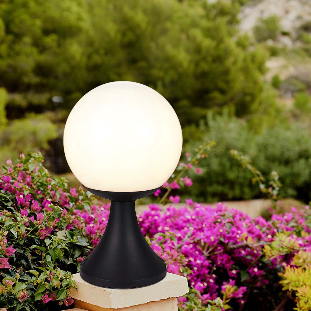 Lampa stojąca LED / Trzonek: E27 / Kula / Kolor: Czarna