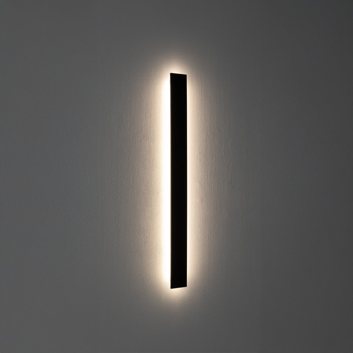 Nowodvorski Kinkiet COMMA LED S 19W 220-230 50/60 - Stal lakierowana - Czarny 11876 - lampa włączona