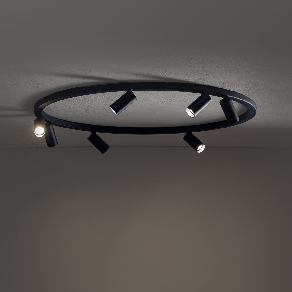 Nowodvorski Reflektorek / Spot FOURTY ROUND 10W only LED 220-230 50/60 - Aluminium lakierowane - Granatowy 11947 - lampa włączona