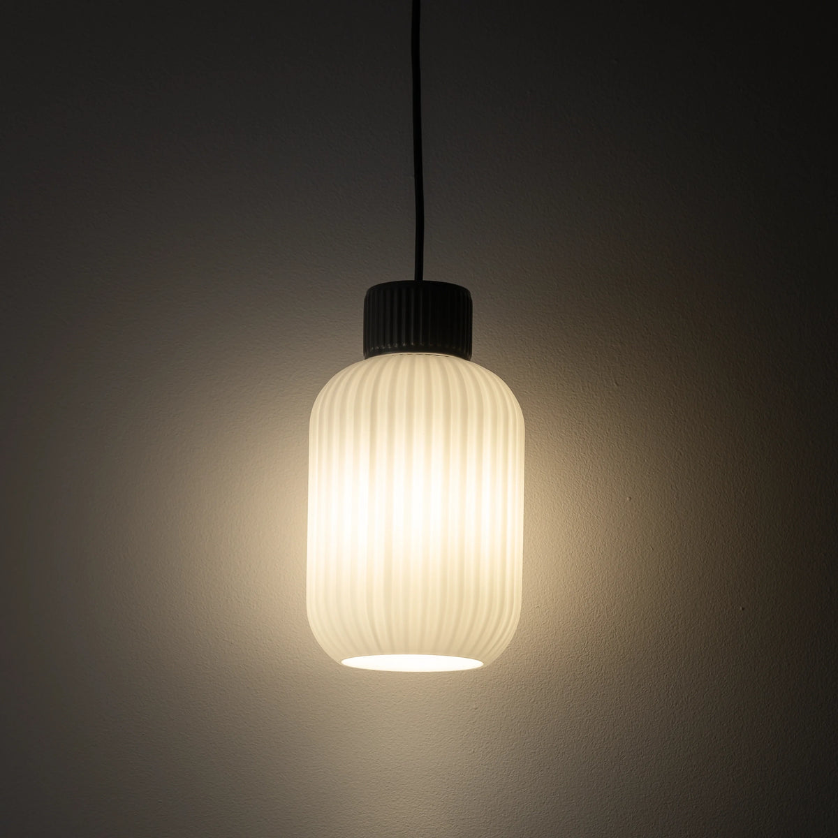 Nowodvorski Lampa wisząca AURORA A max 25W 220-230 50/60 - Ceramika - Szary 11969 - lampa włączona