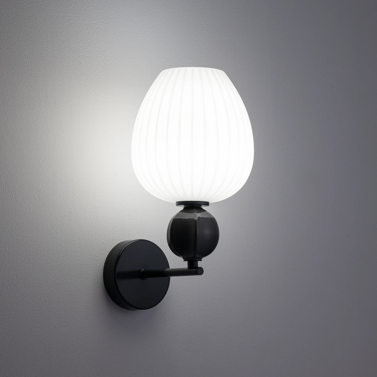 Nowodvorski Kinkiet CORALS max 25W 220-230 50/60 - Ceramika - Beżowy 11977 - lampa włączona