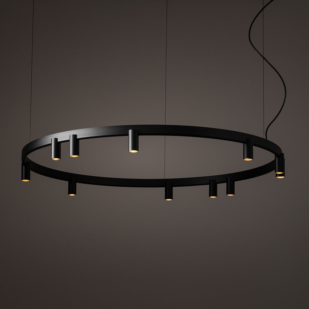 Nowodvorski Lampa wisząca FOURTY  ROUND LED GU10 R35: 11 x max 10W only LED; LED: 9W 220-230 50/60 - Aluminium lakierowane - Czarny 12288 - lampa włączona
