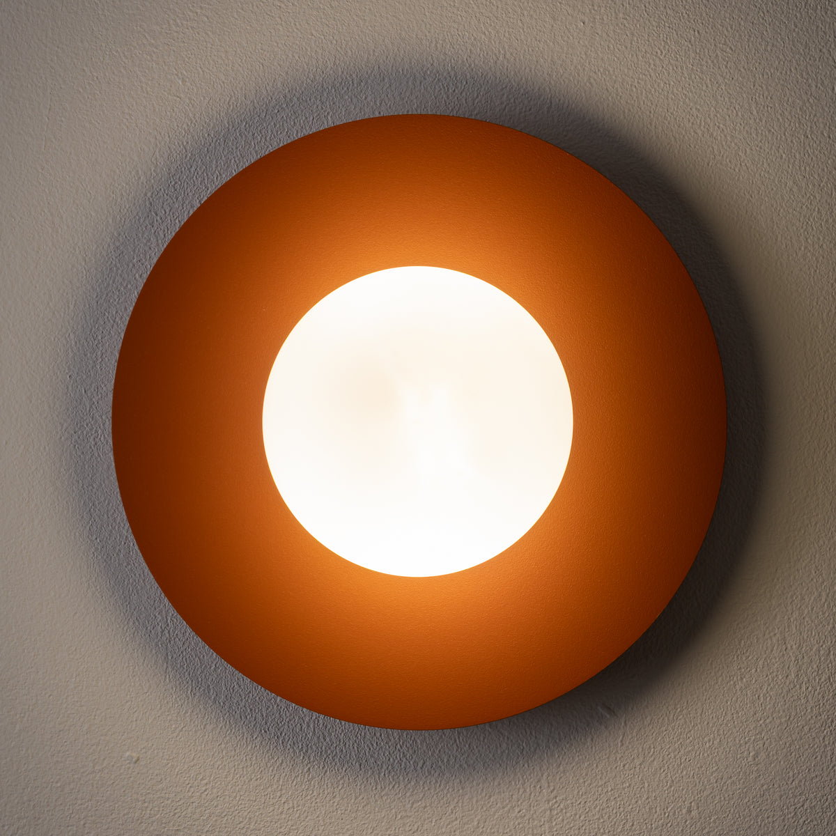Nowodvorski Kinkiet SATURN M 4W only LED 220-230 50/60 - Stal lakierowana - Terakota 12437 - lampa włączona