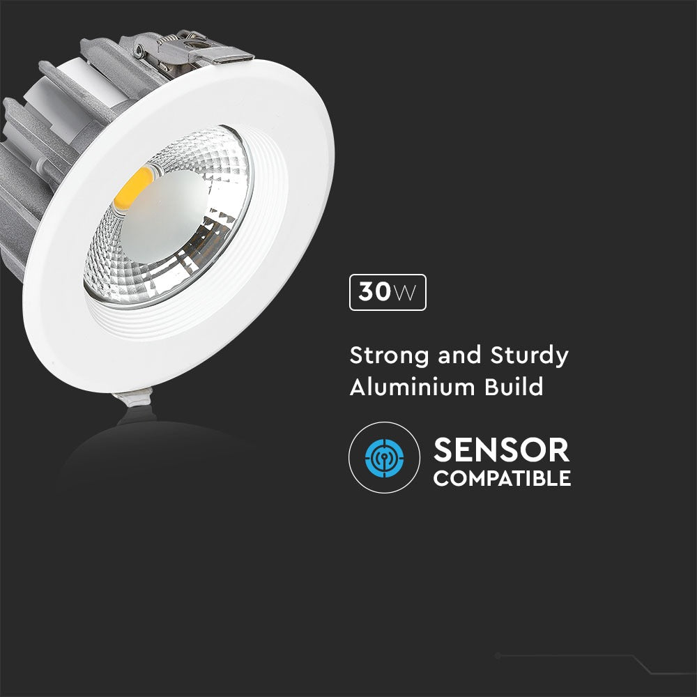 30W Oprawa wpuszczana reflektor LED / Barwa:3000K / HIGH LUMEN