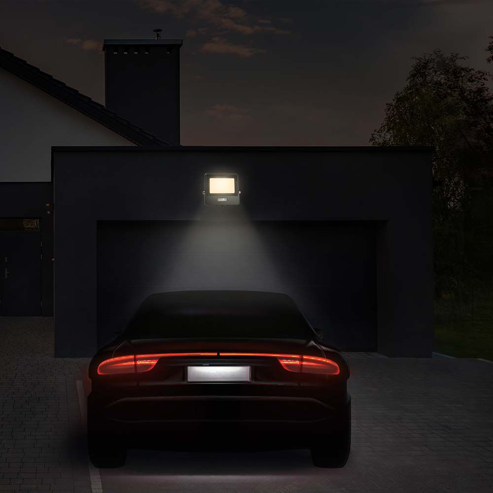 30W Naświetlacz LED SMD z czujnikiem ruchu / Chip SAMSUNG / Przewód: 1m / Barwa:4000K / Obudowa: Czarna