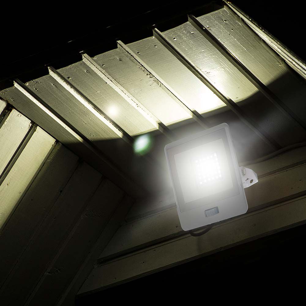 30W Naświetlacz LED SMD z czujnikiem ruchu / Chip SAMSUNG / Przewód: 1m / Barwa:6500K / Obudowa: Biała