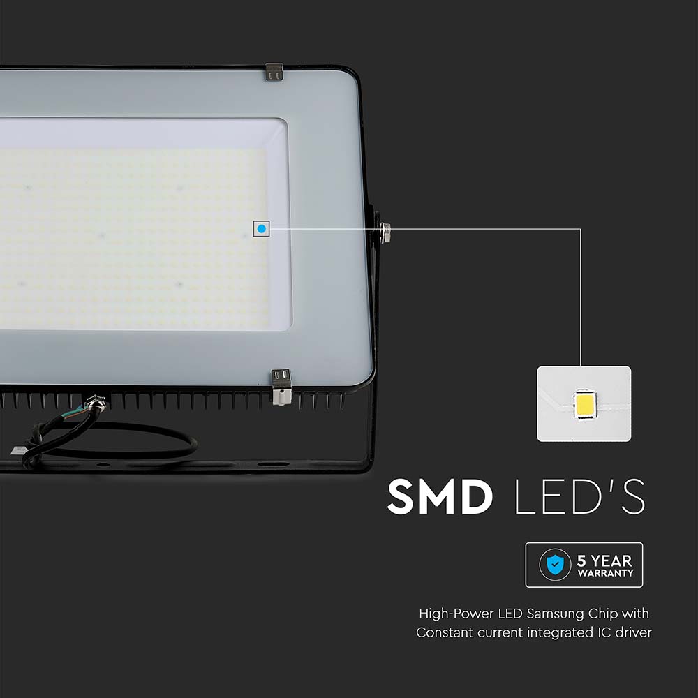 300W Naświetlacz LED SMD / Chip SAMSUNG / Barwa:6500K / Obudowa: Czarna / Wydajność: 115lm/w