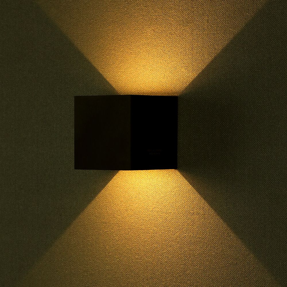 11W Kinkiet kwadratowy LED / CHIP BRIDGELUX / Barwa:3000K / Czarny