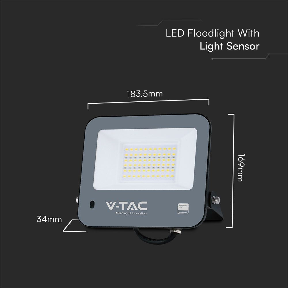 50W Naświetlacz LED z czujnikiem zmierzchu / Chip Samsung / Przewód: 1m / Barwa: 6500K / Obudowa: Czarna / Skuteczność 120lm/w