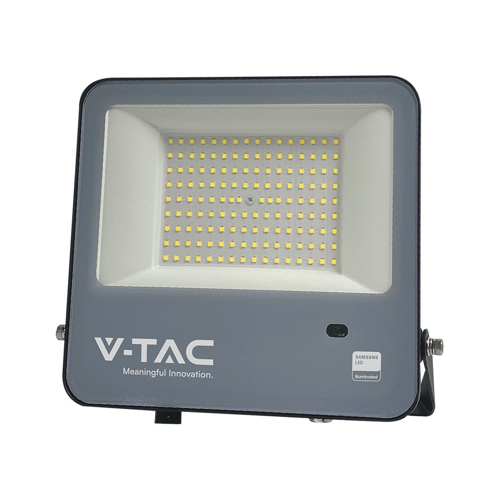 100W Naświetlacz LED z czujnikiem zmierzchu / Chip Samsung / Przewód: 1m / Barwa: 6500K / Obudowa: Czarna / Skuteczność 135lm/w