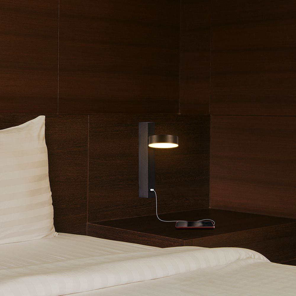 8W Kinkiet hotelowy LED z USB / Barwa:3000K / Czarny