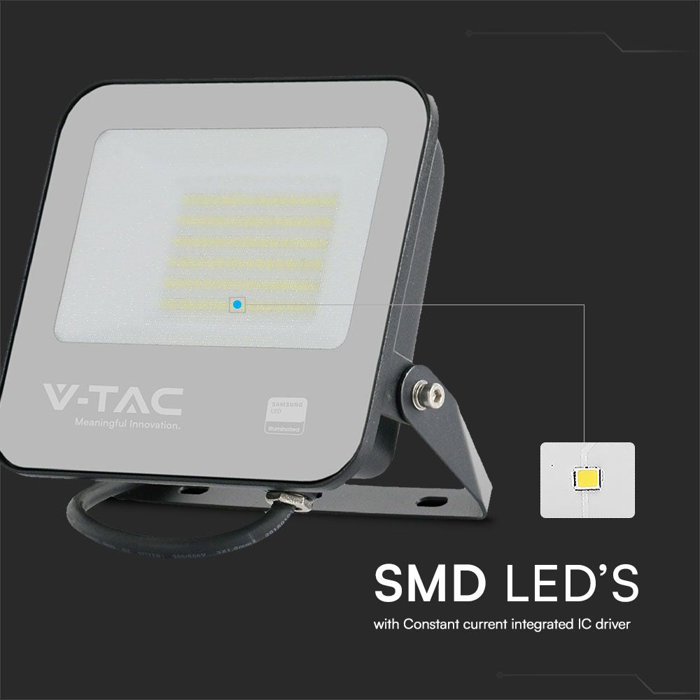 50W Naświetlacz LED / Chip Samsung / Przewód: 1m / Barwa: 4000K / Obudowa: Czarna / Skuteczność 80lm/w