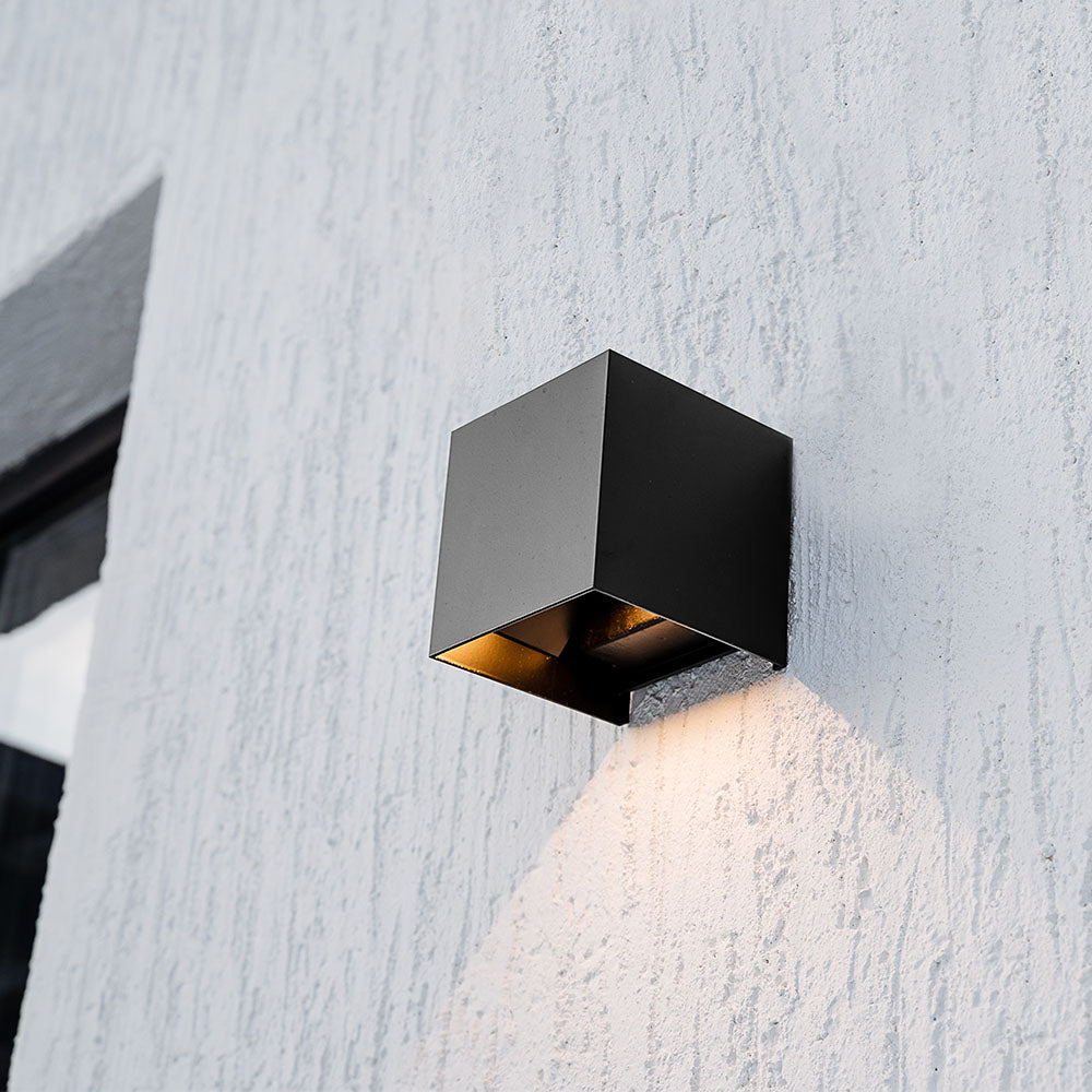 9W Solarna Lampa Ścienna z czujnikiem ruchu / Barwa: 3w1 / Obudowa: Czarna / IP65
