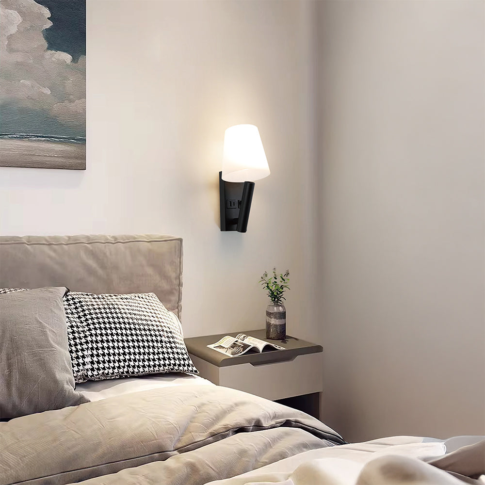 2W Hotelowa lampa ścienna USB / Chip CREE / Barwa: 3000K / Kolor: Czarny