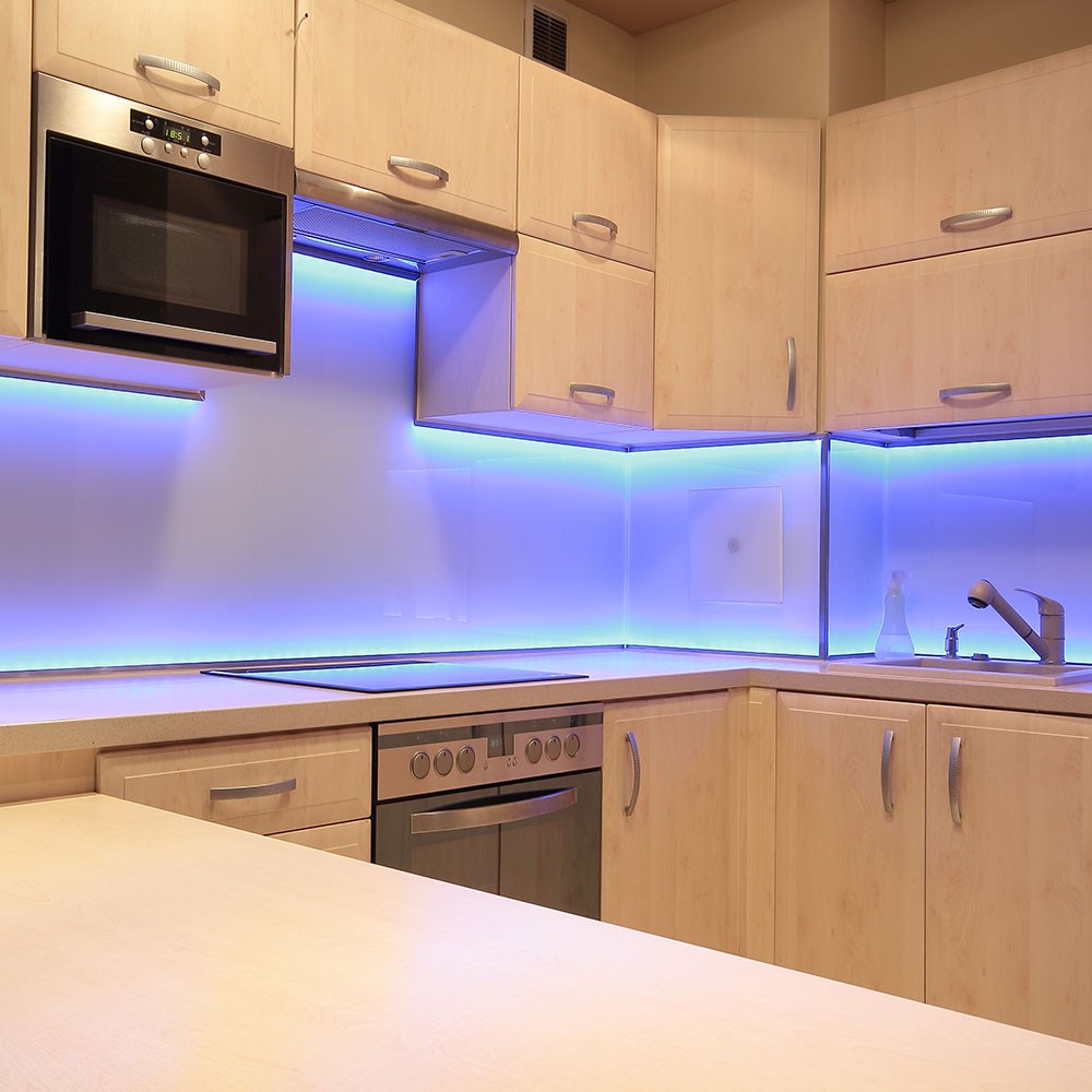 10W Zestaw Taśma LED z zasilaczem / Kompatybilny z Amazon Alexa i Google Home / Barwa: RGB / IP20 (BS Wtyczka)