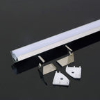 Profil Aluminiowy do paska LED na powierzchniowy narożny / 2000mmx19mmx19mm / Klosz: Mleczny / Kolor: Aluminium