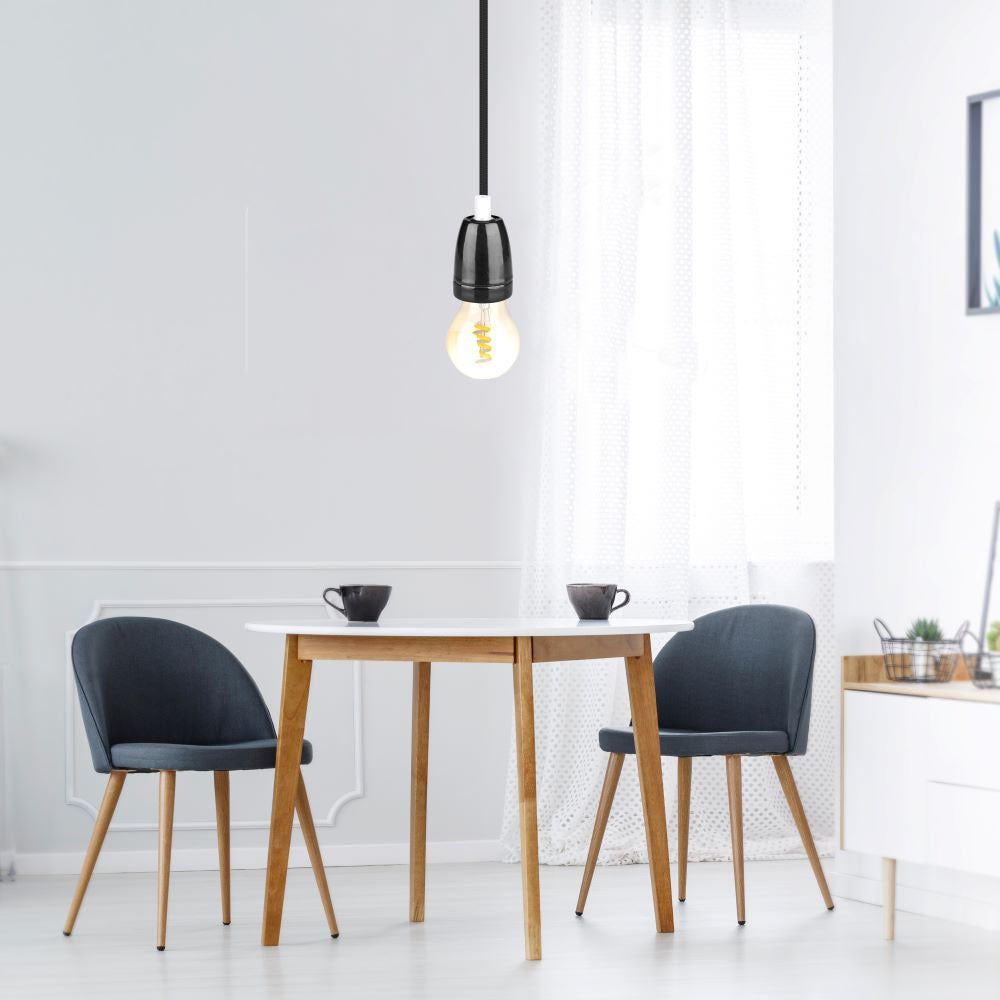 Oprawka porcelanowa / Trzonek:E27 / Czarny