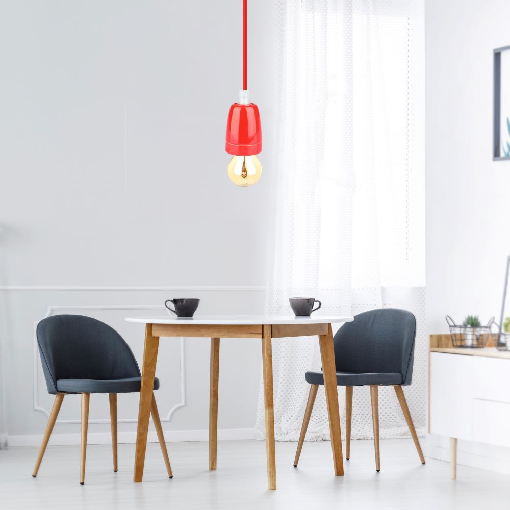 Lampa wisząca / Oprawka: Porcelanowa / Trzonek:E27 / Czerwony
