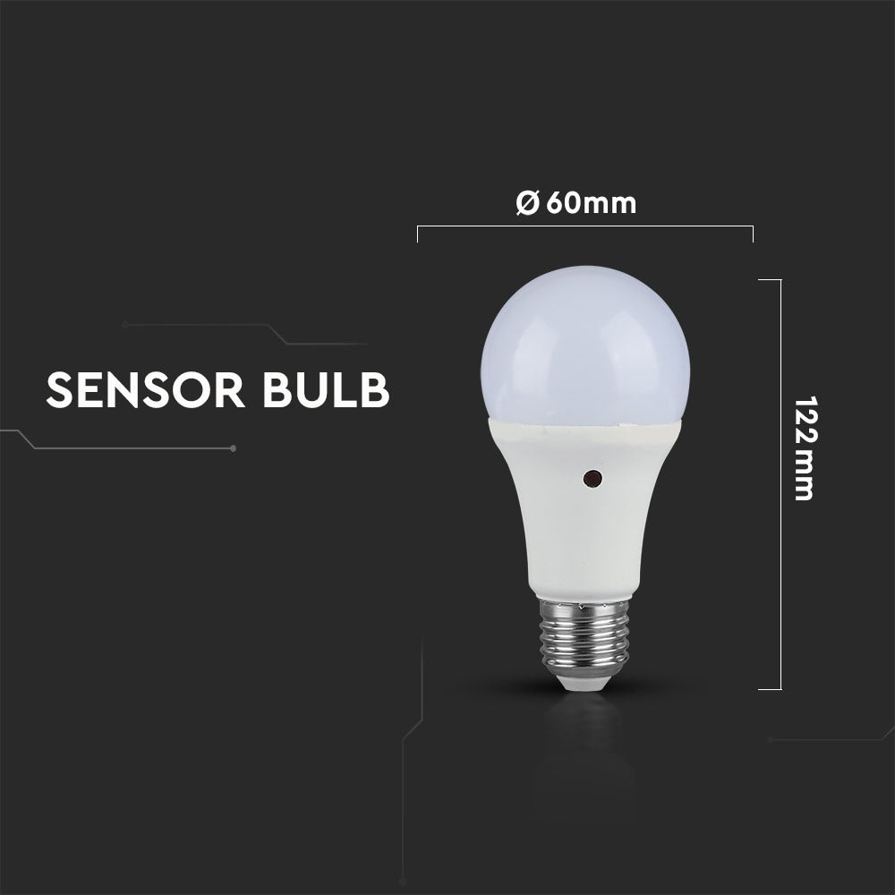 9W A60 Żarówka LED z czujnikiem zmierzchu / Barwa:6000K / Trzonek:E27