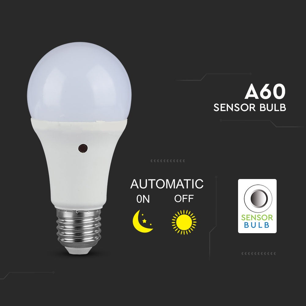 9W A60 Żarówka LED z czujnikiem zmierzchu / Barwa:6000K / Trzonek:E27