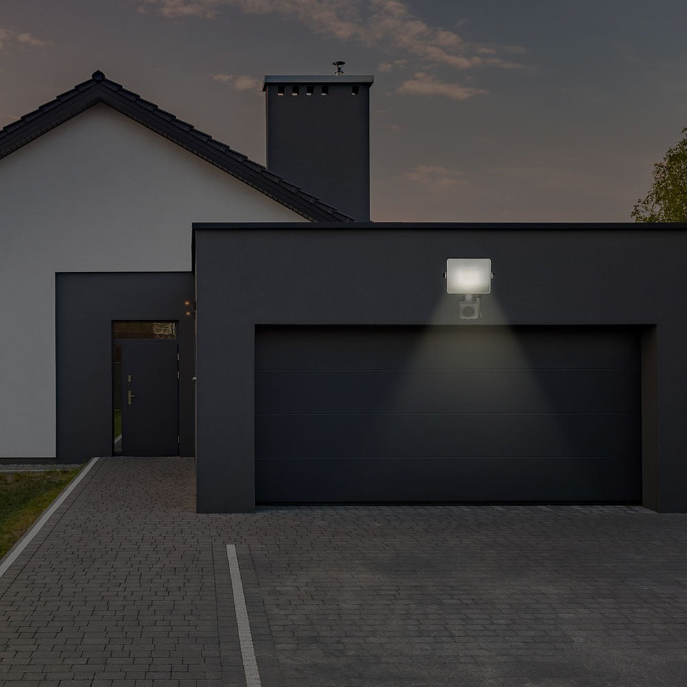 50W Naświetlacz LED SMD z czujnikiem ruchu / Chip SAMSUNG / Barwa:6400K / Obudowa: Biała
