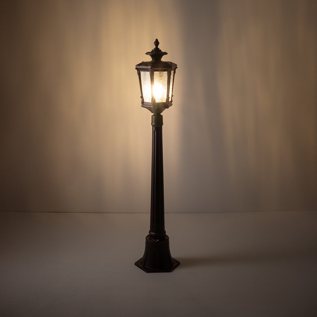 Nowodvorski Lampa stojąca AMUR 25W only LED 50/60Hz IP44 - Aluminium lakierowane - Czarny patynowany miedzią 4694 - lampa włączona