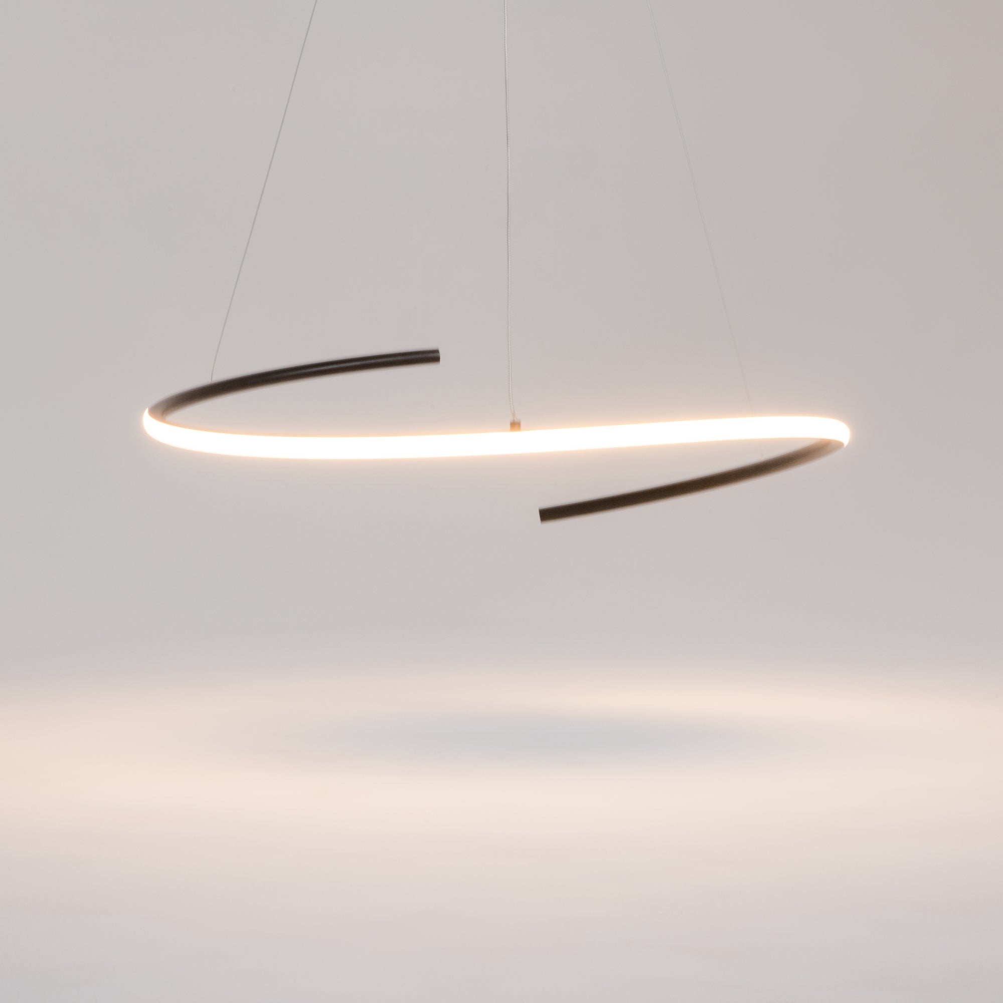 Maytoni Lampa wisząca Curve - Aluminium - Czarny MOD242PL-L33BK