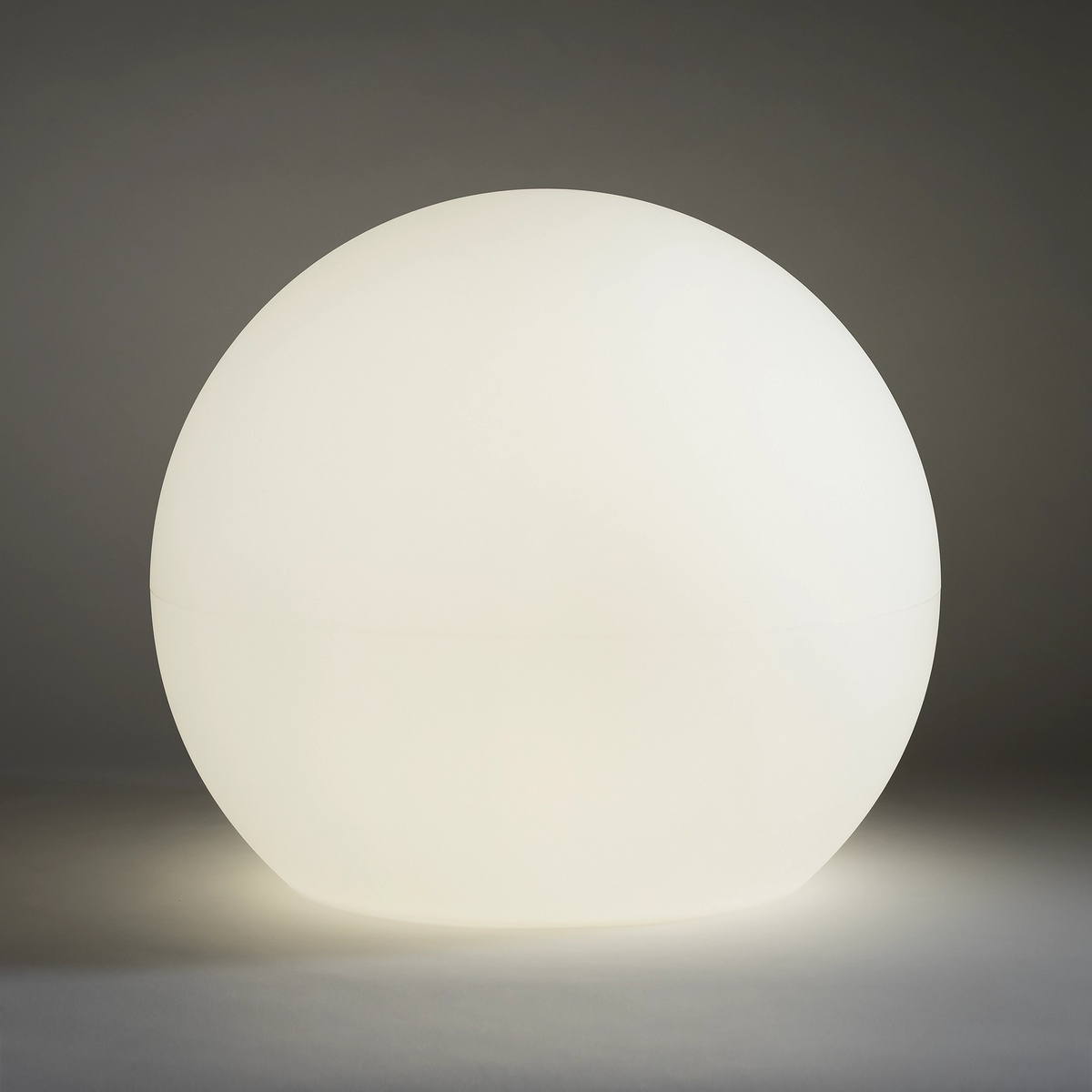 Nowodvorski Lampa stojąca CUMULUS L 25W only LED 50/60Hz IP44 - Tworzywo sztuczne PE - Biały 6978 - lampa włączona