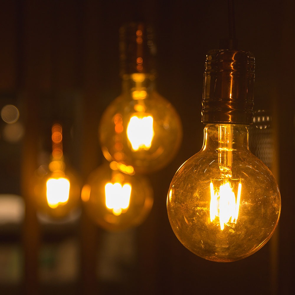 8W G125 Żarówka LED Filament / Klosz Bursztynowy / Barwa:2200K / Trzonek:E27
