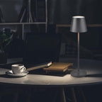 2W Lampka nocna LED zasilana bateryjnie / Ściemnianie przez dotyk / Barwa: 3000K / Obudowa: Szara