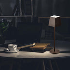 2W Lampka nocna LED zasilana bateryjnie / Ściemnianie przez dotyk / Barwa: 3000K / Obudowa: Brązowy