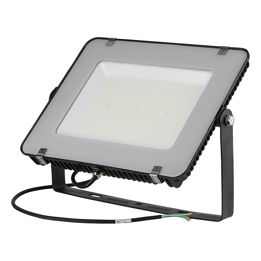 200W Naświetlacz LED SMD / Chip SAMSUNG / Barwa:6400K / Obudowa: Czarna / Wydajność: 120lm/w