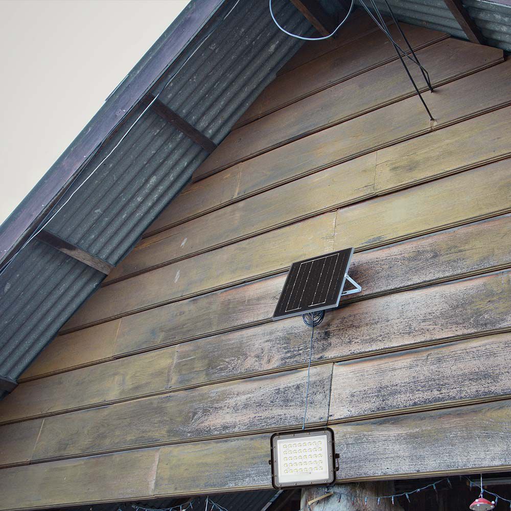 6W Solarny naświetlacz LED z czujnikiem zmierzchu / Panel z przewodem: 3m / Pilot / Bateria 5000mAh/ Barwa:4000K / Obudowa: Czarna