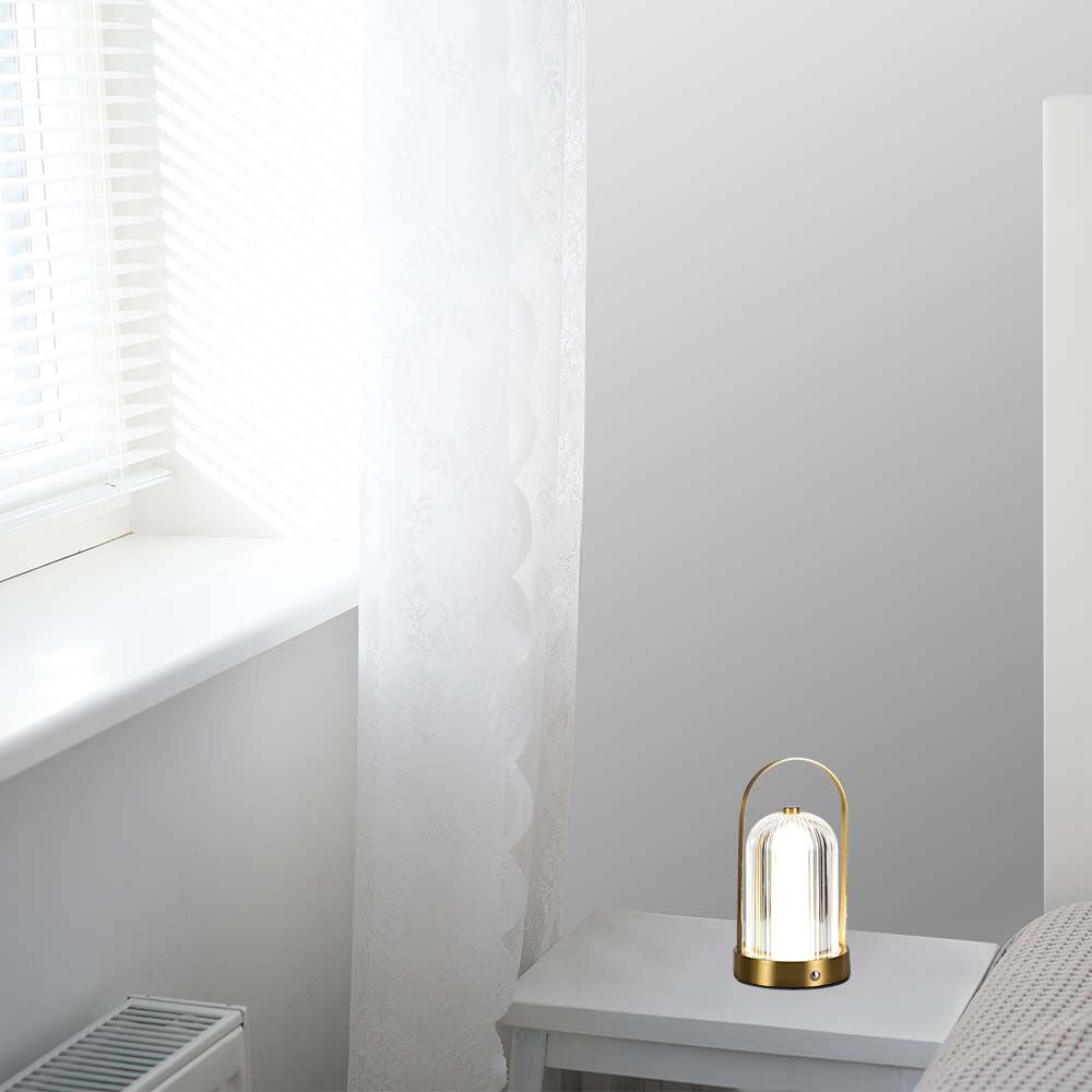 Lampka nocna LED zasilana bateryjnie / Wysokość:19cm / Bateria 1800mAh / Ściemnianie przez dotyk / Barwa:3w1 / Obudowa: Szampańskie złoto