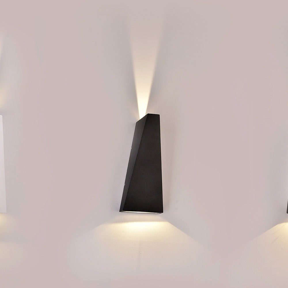 6W Lampa ścienna LED / Barwa:3000K / Obudowa: Czarna