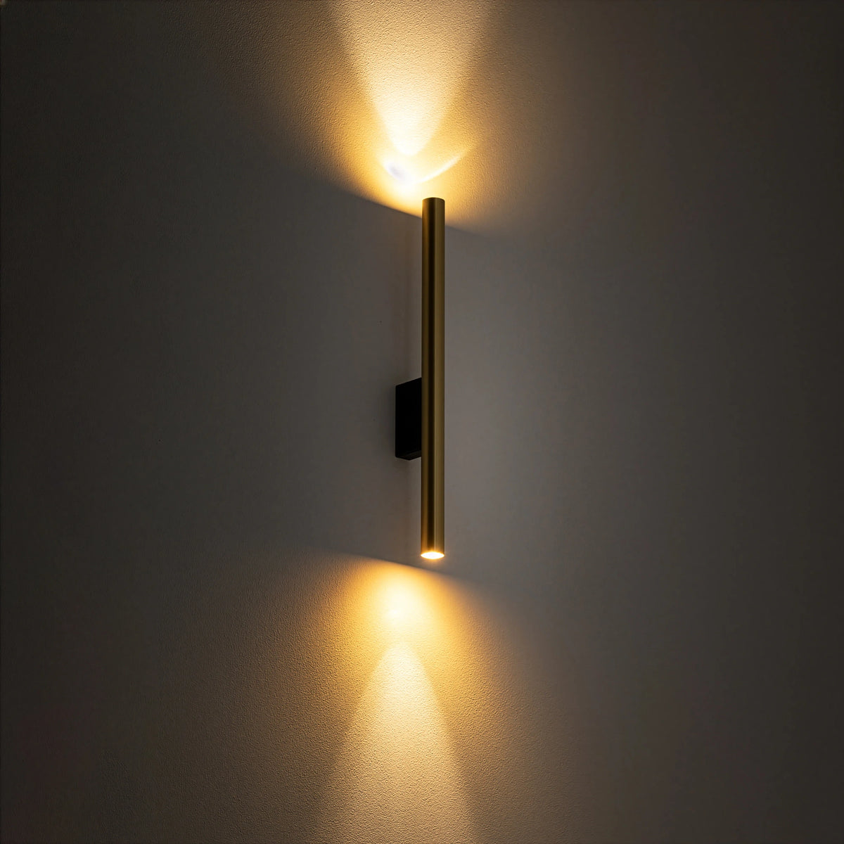 Nowodvorski Kinkiet LASER WALL 10W only LED 50/60Hz - Lity mosiądz - Miedziany 8308 - lampa włączona