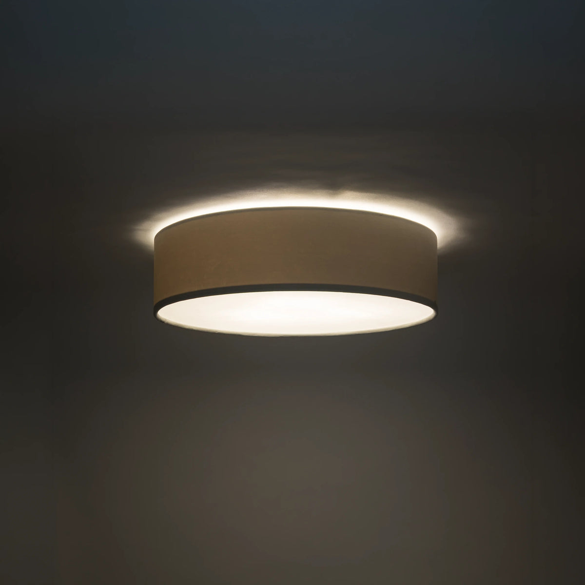 Nowodvorski Plafon LAGUNA 15W only LED 50/60Hz - Aksamit - Kremowy I 8954 - lampa włączona