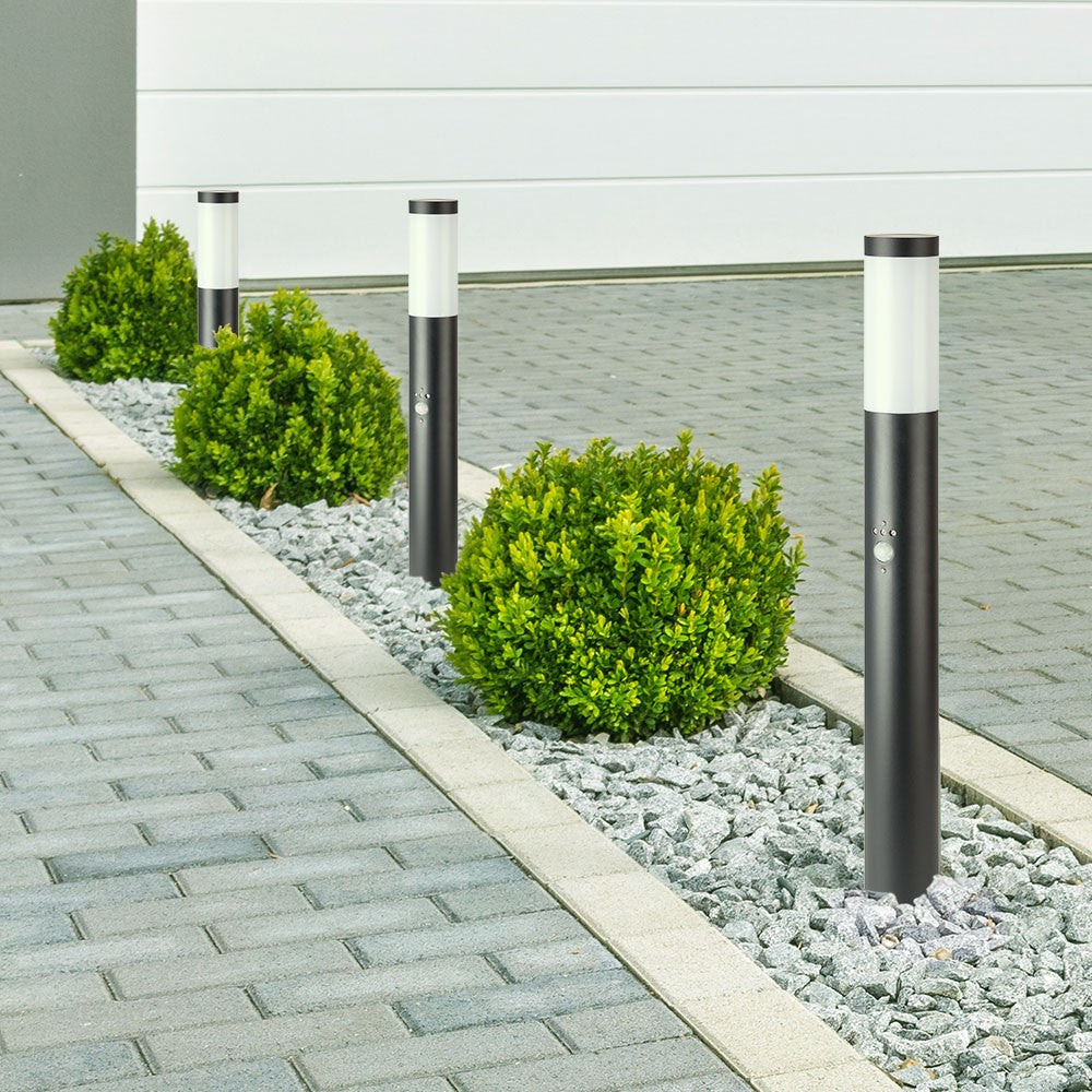 Słupek ogrodowy z PIR / Obudowa: Stal nierdzewna / Wysokość: 80cm / Gniazdo: E27 / IP44 / Kolor: Czarny