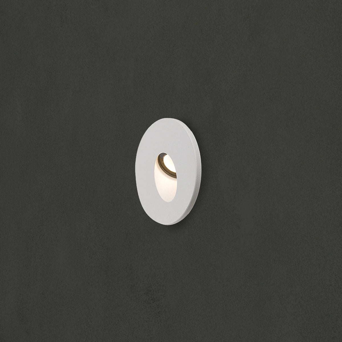 Nowodvorski Lampa ścienna schodowa OIA LED 2W 50/60Hz - Aluminium lakierowane - Biały 9103 - lampa włączona